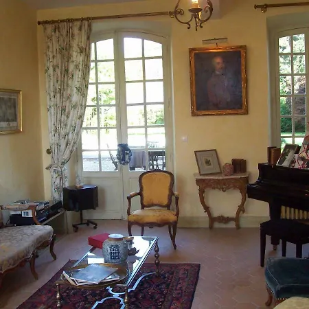 Bed & Breakfast Chateau La Gentilhommiere Du Puits Notre-dame 30 Rue De L'eglise 24110 Leon Sur L'isle