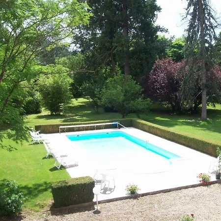 Chateau La Gentilhommiere Du Puits Notre-dame 30 Rue De L'eglise 24110 Leon Sur L'isle Bed & Breakfast 3*