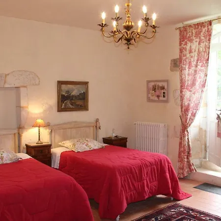 Chateau La Gentilhommiere Du Puits Notre-dame 30 Rue De L'eglise 24110 Leon Sur L'isle Bed & Breakfast 3*